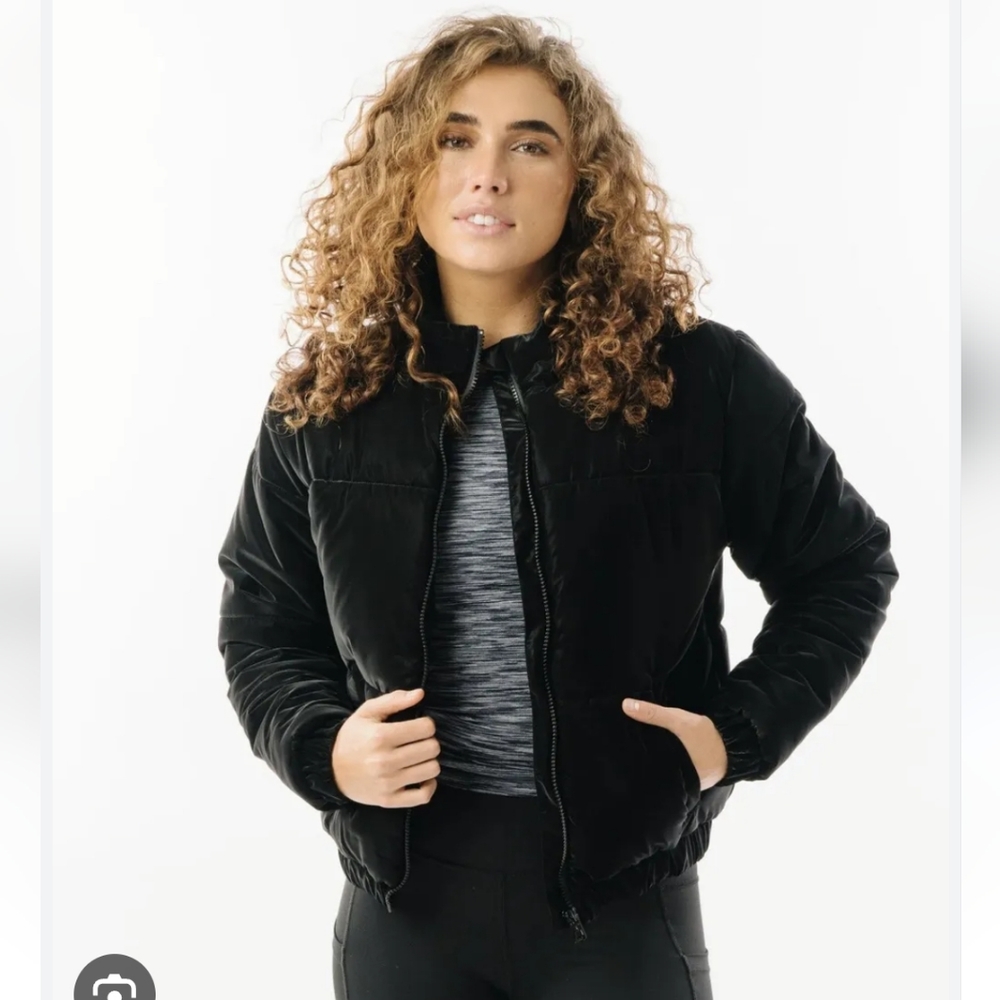 ZYIA Active Chamonix Obsidian Velvet Puffer Jacket size SM